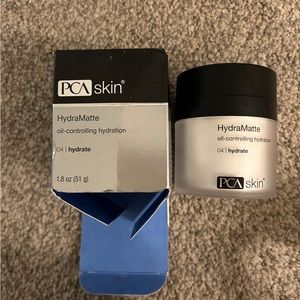 PCA skin Hydramatte Oil Controlling Moisturizer
New in box
Retails $100